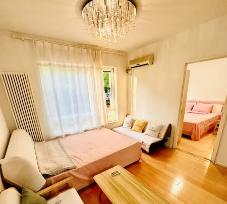 Shuangjing Classic Warm House
