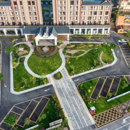 Linyi Brook Garden Hotel (Wuyuan Toni Black Square)