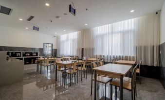 The Rebar Cloud Hotel, Xushui District, Baoding