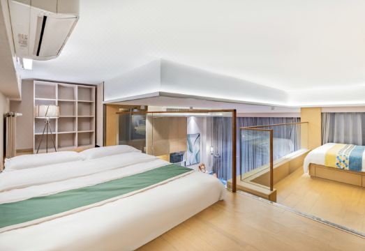 Lauder Executive Apartment bedroom