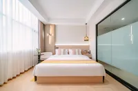Shiguang Xiaozhu Hotel - Mountain view