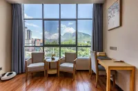Tongren Fanjingshan Shuxiang Mendi Hotel (Jiangkou County) - parcheggio