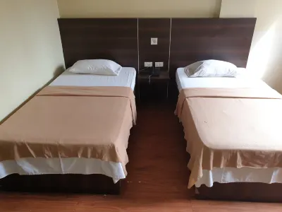 OYO  1011 ファースト  ホテル マニラのホテル