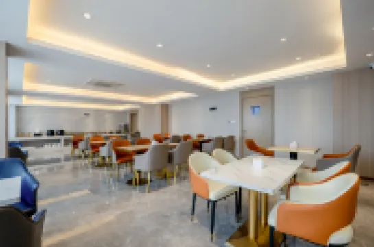 โรงแรมอีชาร์ม (สถานีรถไฟความเร็วสูง กุ้ยกัง หวู่เยว่พลาซ่า)