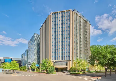 Pan Pacific Beijing Отели рядом с достопримечательностью «Capital Normal University North 2nd Branch»