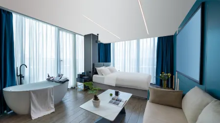 Yibai Light Luxury Hotel (Shenzhen Bao'an Haiya Binfencheng Branch) Отели рядом с достопримечательностью «Bao'an Science and Technology Museum»