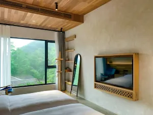 Shilily Hidden World Beishan Villa Resort