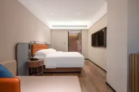 Phoenix Holiday Hotel (Xuefeng Plaza Branch), Dongkou County