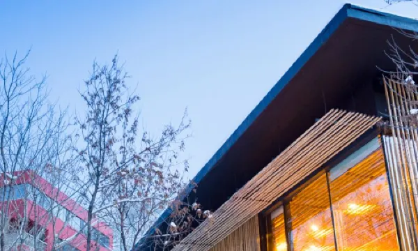 คอมมูน บาย เดอะ เกรท วอลล์ ยูบีซี