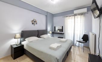 A&J Apartments or Rooms athens airport