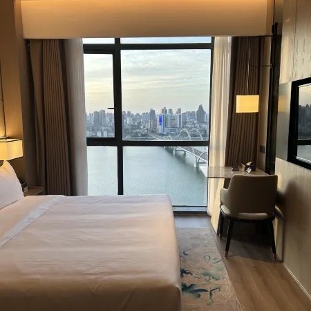 Wanting Hotel (Binjiang Ecological Park Ji'an Railway Station)
