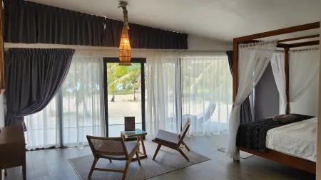 Eagle Bay Retreat (Sea View)