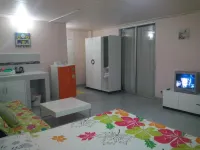 Room in Studio - T8 Guest House Don Mueang Challenger Triple Room