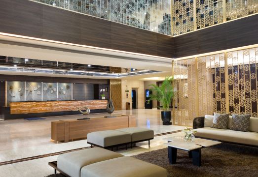 1. 호텔 산티카 프..