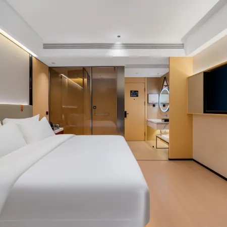 Yunlan Platinum Hotel (Danyang High-Speed Railway Station Tianbo City)