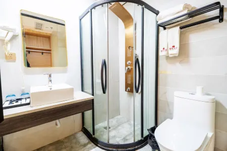 Cherry Hotel (People's Hospital Branch) Отели в г. Шэхун