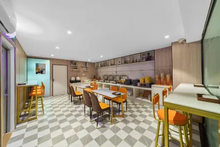 Migao Hotel (Wanning Municipal Government High Speed Railway Station) Отели рядом со станцией Wanning Railway Station