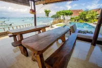 D'Muncuk Huts Lembongan - B&B