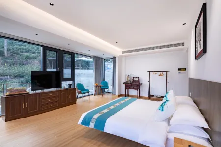 Floral Hotel·Taiping Lake Shuguangli Hotel Отели рядом с достопримечательностью «Dongtianwan Scenic Spot»