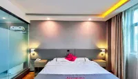 Junyi Chain Hotel (Heze Development Zone Shanghai Road)