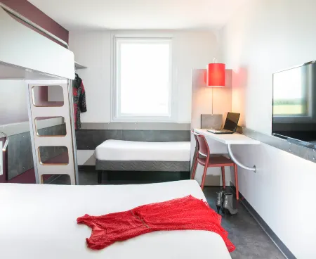 Ibis Budget Newport Отели в г. Кумбран
