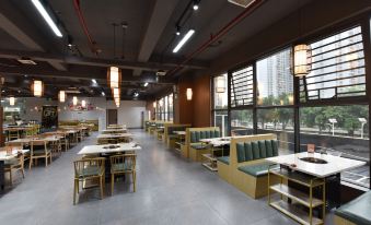 Disiya Hotel (Nanning Anji Avenue No. 33 Middle School Subway Station Branch)