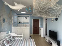 Qihai Light Luxury Seaview Holiday Apartment