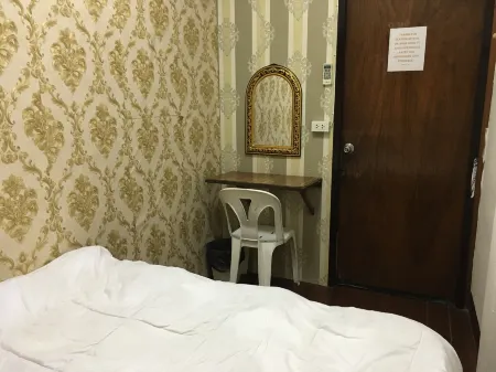 Hostel 24