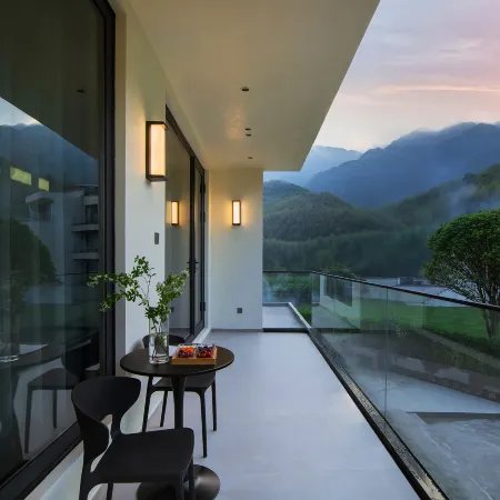 Mountain Foot Scenery · River Rafting · 180° Mountain View Starry Sky Pool Luxury Resort