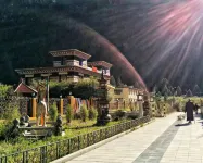 Lunzhuze Homestay Hotels in Dege