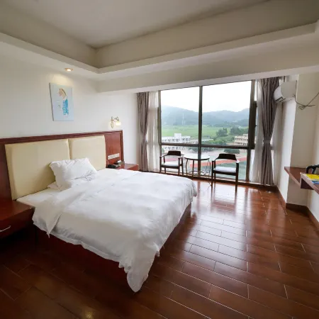 Yangxi Victoria Harbour Hotel