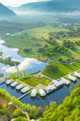 Shangri-la Rongqia·Glamping Namcuo Hot Spring Tent Camp