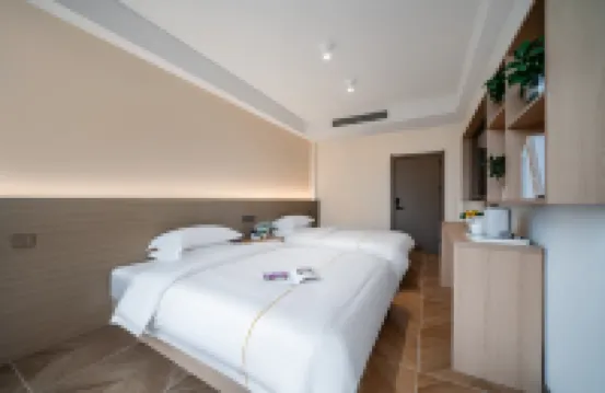 Rainforest Pavilion Homestay (Libo Xiaoqikong Scenic Area Dongmen Branch)