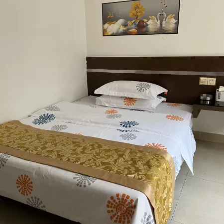 Heshan Novelty Hotel