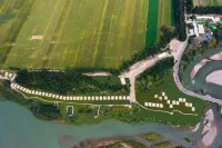 Xinjiang Jiaotong Forest-seeking Wild Highway Camp.