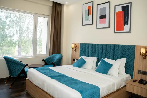 Hotel W Grand - A Boutique Hotel Hotels in Bahadarabad