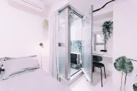 Minimalist Loft 9: Namba Compact Studio & 24/7 Gym