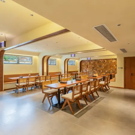 Lugu Lake Luzhixu Hotel (Sanjiacun Wharf Store)