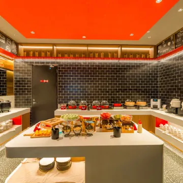 Zhouzhi International Hotel (Kunming Changshui International Airport)