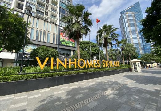 Vinhomes Skylake Apartment- South Land 수영장