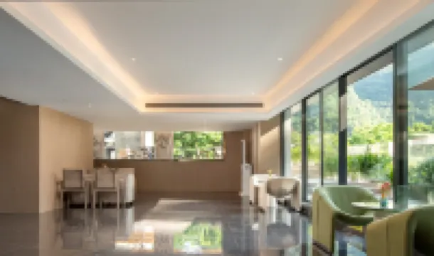 Lijiang Scenery Resort (Yangshuo West Street, Li River Scenic Area)