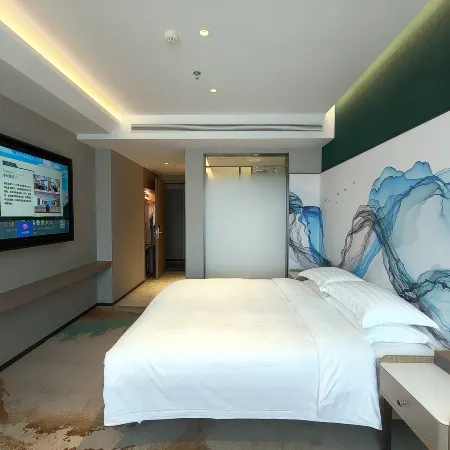 Central Plaza Hotel