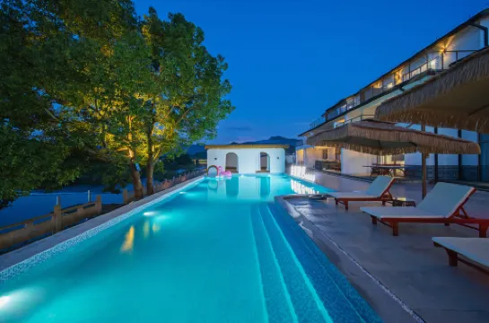 Kaihua Jinxi Spring Hotel
