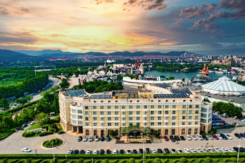 Discoveryland Hotel