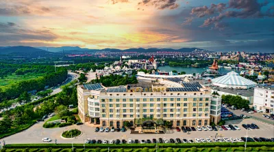 Discoveryland Hotel Hotels in Jinshitan National Holiday Resort
