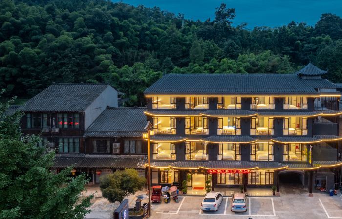 Xianlai Pavilion Hotel Liujiang Ancient Town