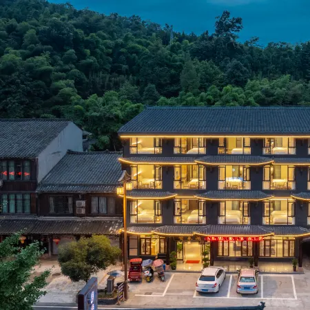 Xianlai Pavilion Hotel Liujiang Ancient Town