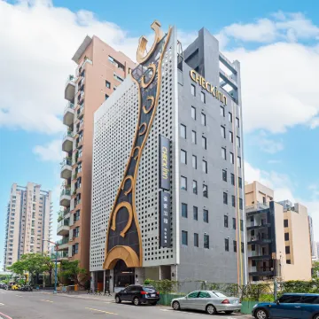 تشيك إن تايتشونغ تشينغهاي Hotels near جامعة تونغهاى