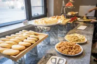 R ROYALSS HOTEL（Urumqi Cancer Hospital Xiaoxigou Subway Station Branch） - sarapan
