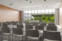 Corendon Amsterdam Schiphol Airport, a Tribute Portfolio Hotel - Business